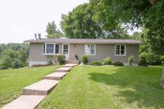 110 Merryhill Ln, Ely, IA 52227-9612