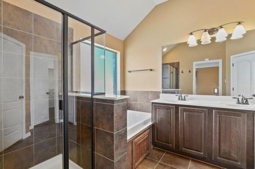 11708 Beach St, Frisco TX  75036-6435 exterior