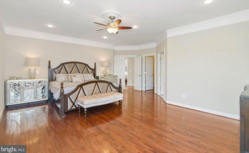 19372 Ml Dm Pl, Leesburg VA 20176-1637 exterior