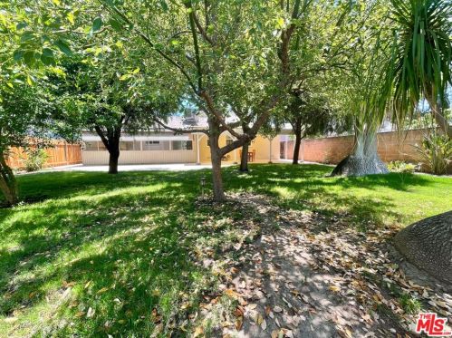 6905 Oak Park Ave, Van Nuys, CA 91406-4534