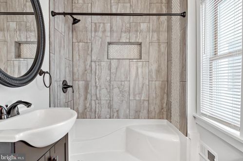 1907 Boas St, Harrisburg PA  17103-1605 exterior