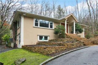 76 Stony Hollow Rd, Center Port, NY 11721-1754