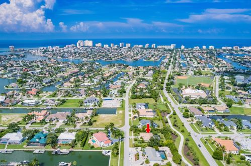 1510 Collingswood Ave, Marco Island, FL 34145-5835