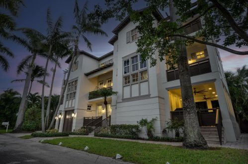 1108 Coconut Row, Delray Beach, FL 33483-6712