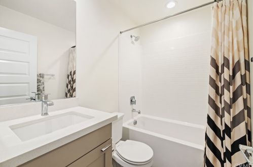 2812 Glassell St, Orange CA  92865-1002 exterior