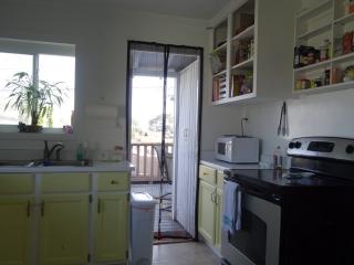 4652 Niagara Ave, San Diego CA  92107-2948 exterior