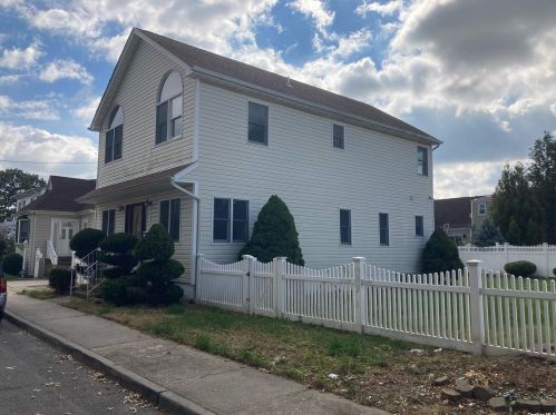 1321 Scimitar Ave, Floral Park, NY 11003-3312