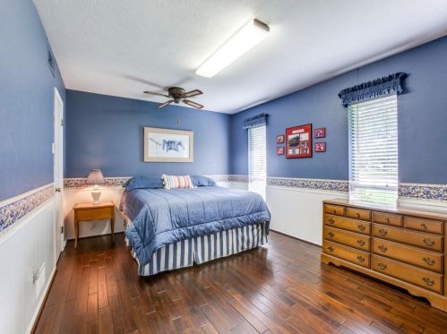 7268 Fernmeadow Dr, Dallas TX  75248-5605 exterior