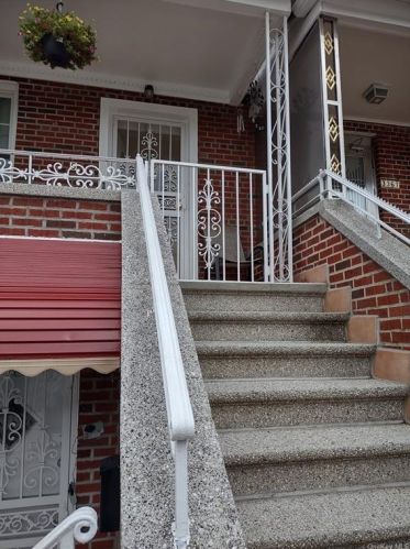 3359 Corsa Ave, Bronx, NY 10469-2810
