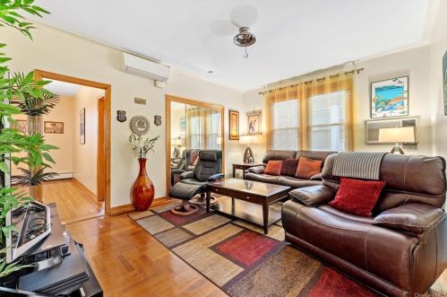 3123 Sands Pl, Bronx, NY 10461-4611