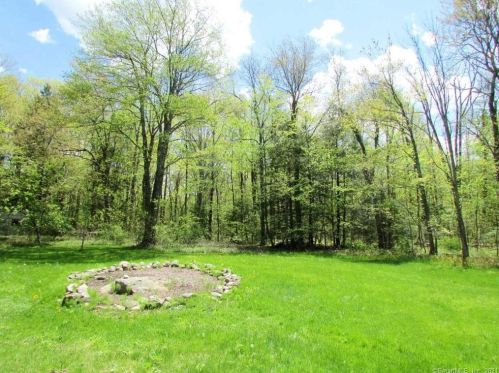 132 Turnbull Rd, New Hartford CT  06057-4136 exterior