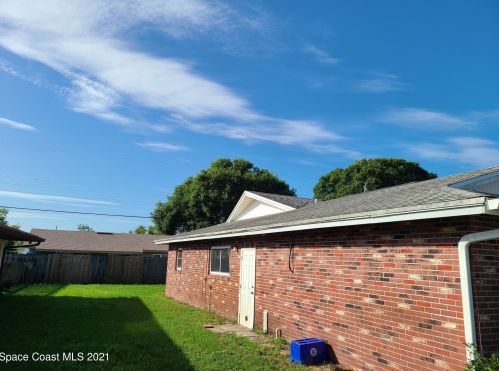 1725 Country Club Dr, Titusville, FL 32780-5347