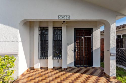 2623 71st Pl, Hialeah, FL 33016-5415