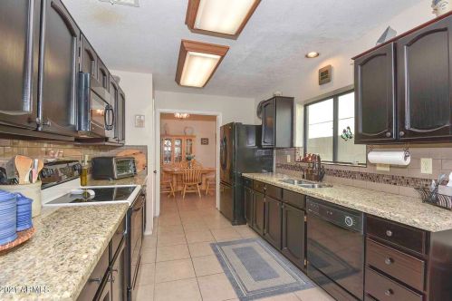 4208 Cielo Grande, Glendale AZ  85310-4093 exterior