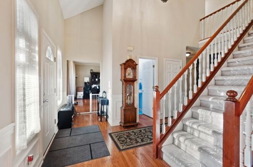 204 Buckeye Ct, Eighty Four, PA 15330-2714