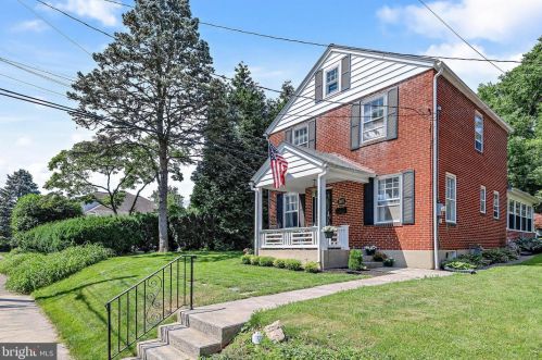 160 31st St, Camp Hill, PA 17011-2915