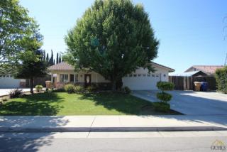 6709 Saint Lawrence Dr, Bakersfield, CA 93308-6670