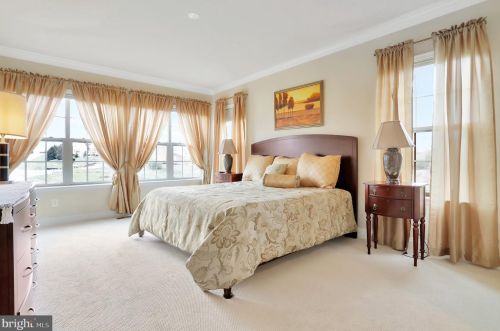 315 Lewis Washington Dr, Charles Town WV  25414-5666 exterior