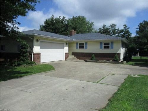 1046 Novak Rd, North Eaton OH  44044-1225 exterior