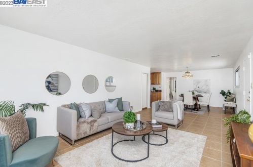 166 Plymouth Cir, Daly City CA  94015-2860 exterior