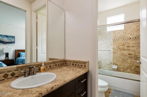 3947 Hemlock St, Oxnard CA  93035-1427 exterior