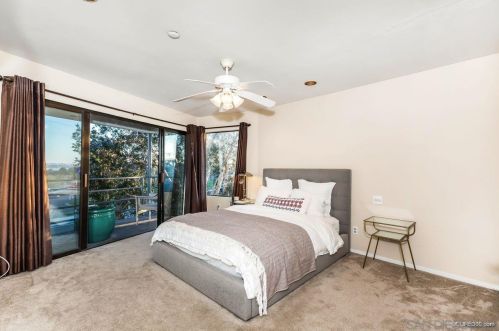 3802 Crown Pt Dr, San Diego CA 92109-6711 exterior