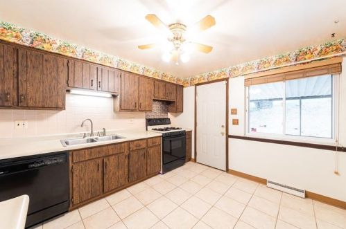152 Richmore Dr, Verona PA  15147-2510 exterior
