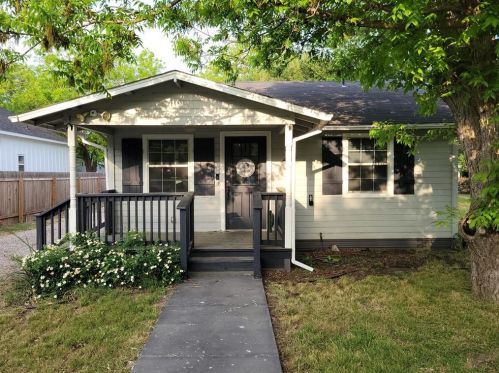 203 Vernon St, Thrall, TX 76578-1772