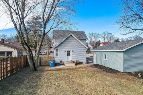 416 Carroll St, Portage WI  53901-1806 exterior