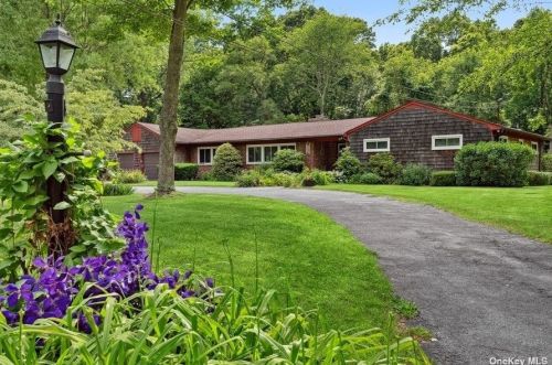 15 Glenby Ln, Muttontown, NY 11545-3202