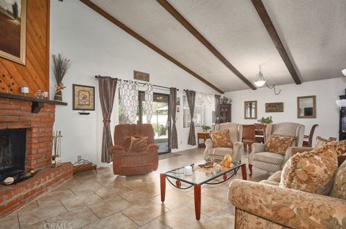 12542 Spring Valley Pkwy, Victorville CA  92395 exterior