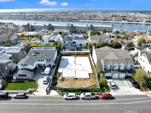 1611 Cliff Dr, Newport Beach, CA 92663-5208