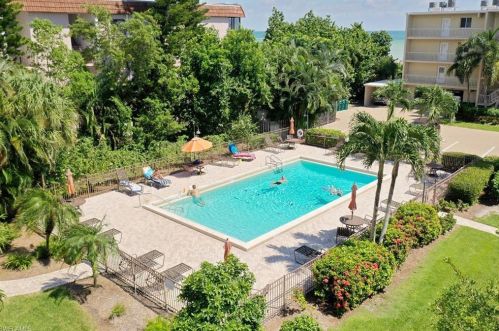 610 Donax St, Sanibel, FL 33957-6720