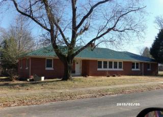 800 Fair Ave, Lawrenceburg, TN 38464-2613