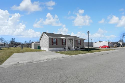 239 Rosie Ave, Pataskala OH  43062 exterior