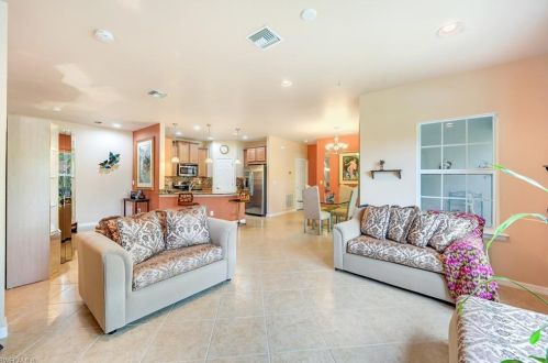 8531 Violeta St, Bonita Springs, FL 34135-1858