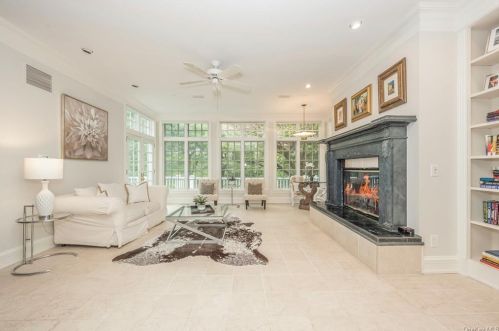 94 Haights Cross Rd, Chappaqua NY  10514-2911 exterior