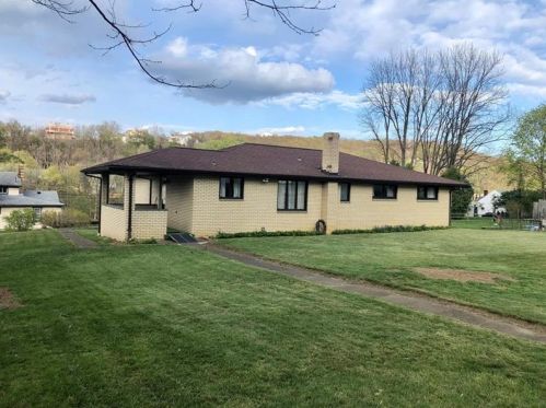 311 Agnew Rd, Jeannette PA  15644-2519 exterior