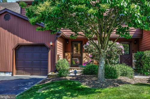 27 Cliveden Ct, Trenton, NJ 08648-1447
