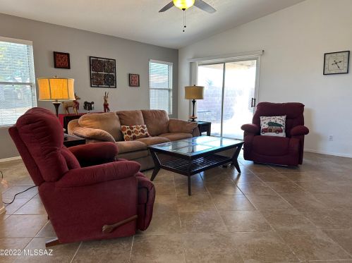 2684 Catalina View Dr, Tucson, AZ 85742-4458