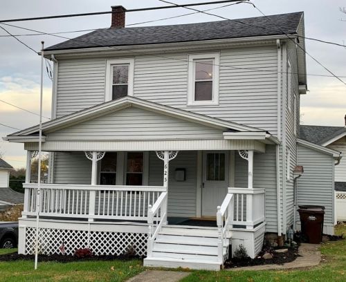 625 Barmore Ave, Grove City, PA 16127-1324