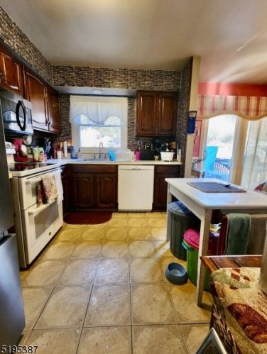 70 Haggerty Rd, Wantage NJ  07461-2706 exterior