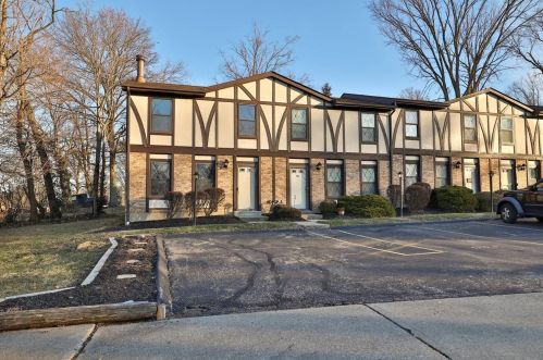 1698 Devils Backbone Rd, Cincinnati, OH 45233-4946