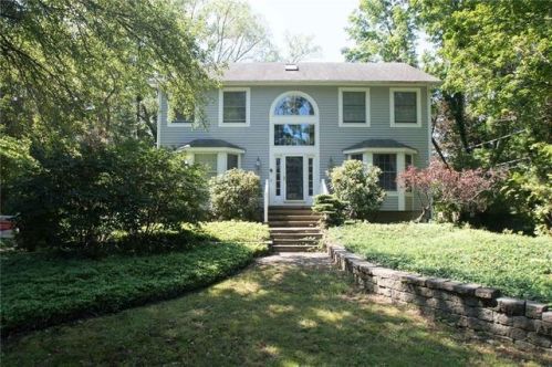 600 Lake Rd, Webster, NY 14580-1520