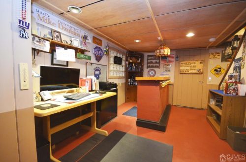 317 New Durham Rd, Piscataway NJ  08854-5311 exterior