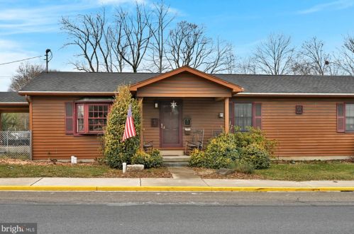 201 Dock St, Schuylkill Haven, PA 17972-1209