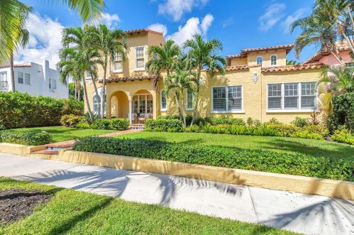 711 Claremore Dr, West Palm Beach, FL 33401-7637