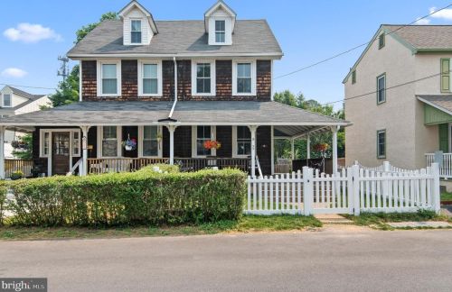 33 Central Ave, Berwyn, PA 19312-1719