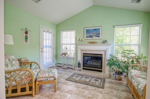 27 Valley Stream Ln, Lakewood NJ  08701-5746 exterior