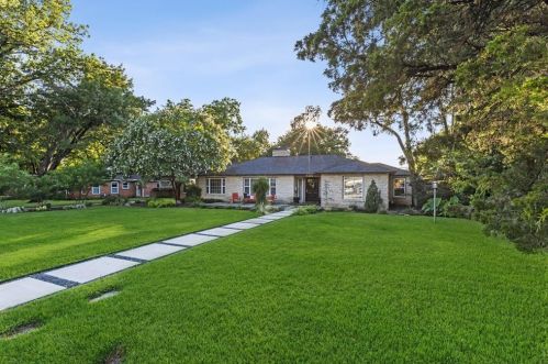 9335 Frst Hl Blvd, Dallas TX 75218-4004 exterior